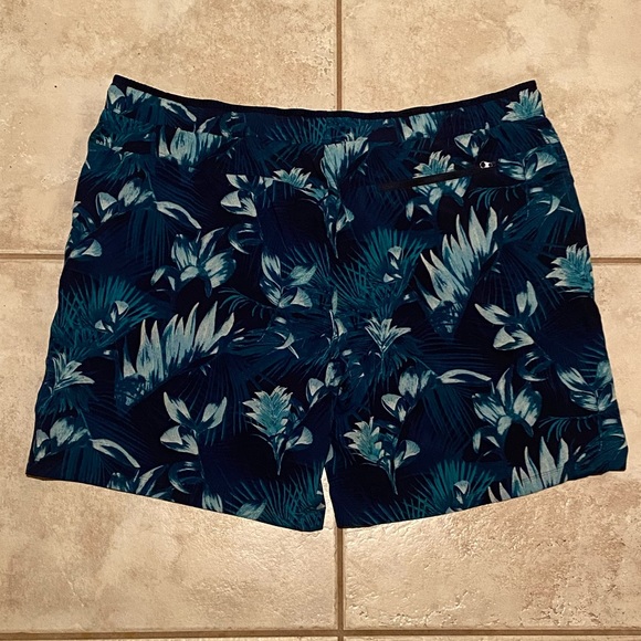 Coolibar UPF 50+ Excellent UV Protection Kahuna Swimming Shorts XXL Blue/Green - Picture 2 of 3